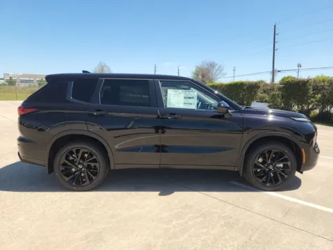More photos of 2026 Nissan Rogue Plug-In Hybrid SL AWD at Fred Haas Nissan, TX