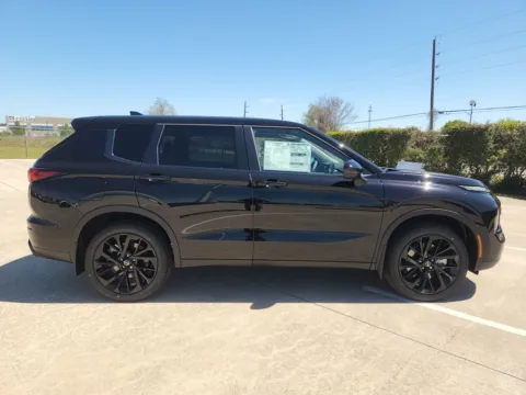 More photos of 2026 Nissan Rogue Hybrid SL AWD at Fred Haas Nissan, TX