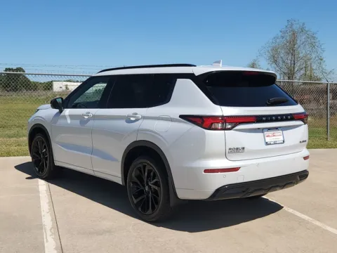 More photos of 2026 Nissan Rogue Hybrid Platinum AWD at Fred Haas Nissan, TX