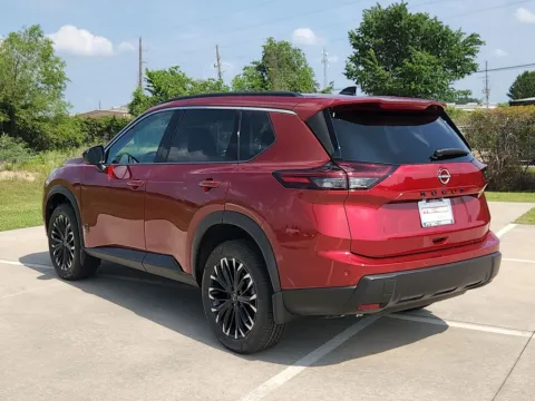More photos of 2026 Nissan Rogue Dark Armor at Fred Haas Nissan, TX