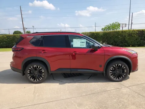 More photos of 2026 Nissan Rogue Dark Armor at Fred Haas Nissan, TX
