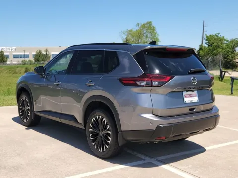 More photos of 2026 Nissan Rogue Dark Armor at Fred Haas Nissan, TX