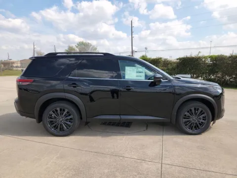 More photos of 2026 Nissan Pathfinder SL at Fred Haas Nissan, TX