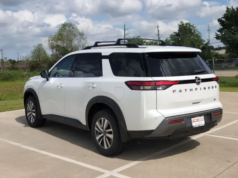 More photos of 2026 Nissan Pathfinder SL at Fred Haas Nissan, TX