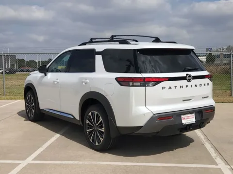 More photos of 2026 Nissan Pathfinder Platinum at Fred Haas Nissan, TX