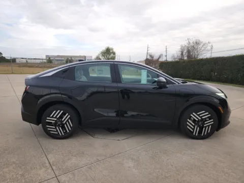 More photos of 2026 Nissan Leaf SV+ at Fred Haas Nissan, TX