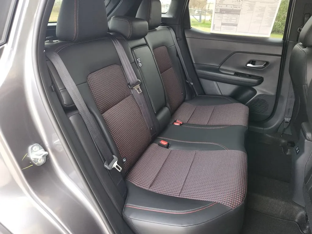 2026 Nissan KICKS SR - Photo 11