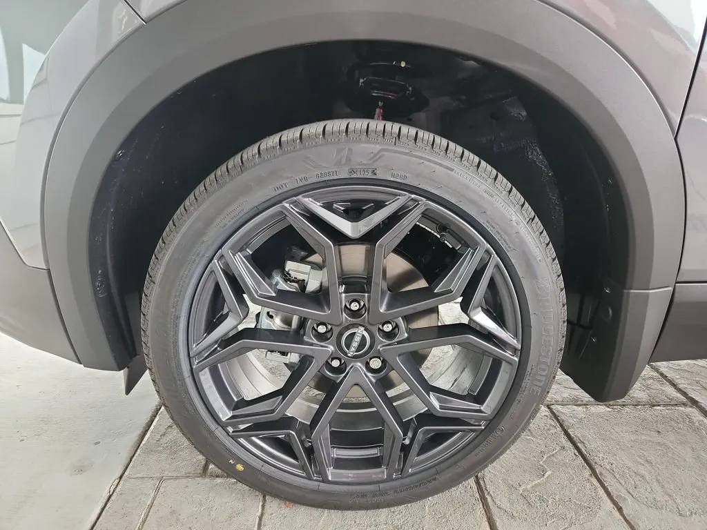 2026 Nissan KICKS SR - Photo 24