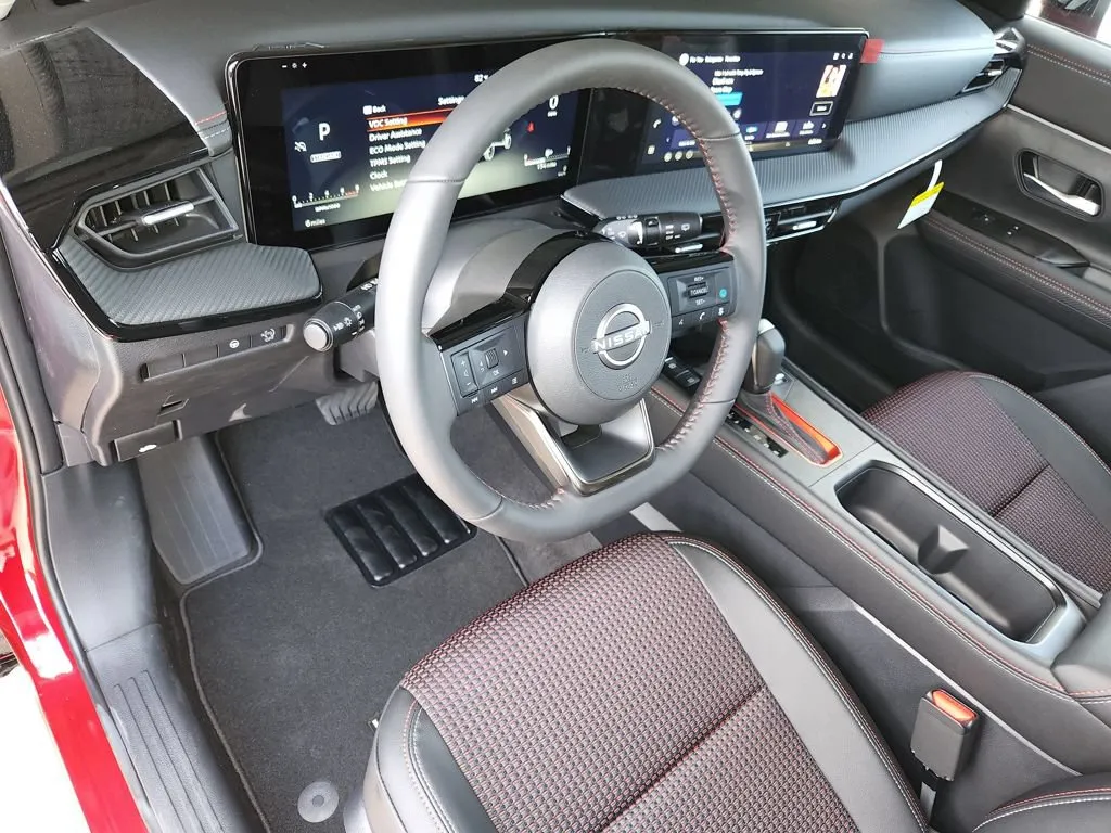 2026 Nissan KICKS SR - Photo 8