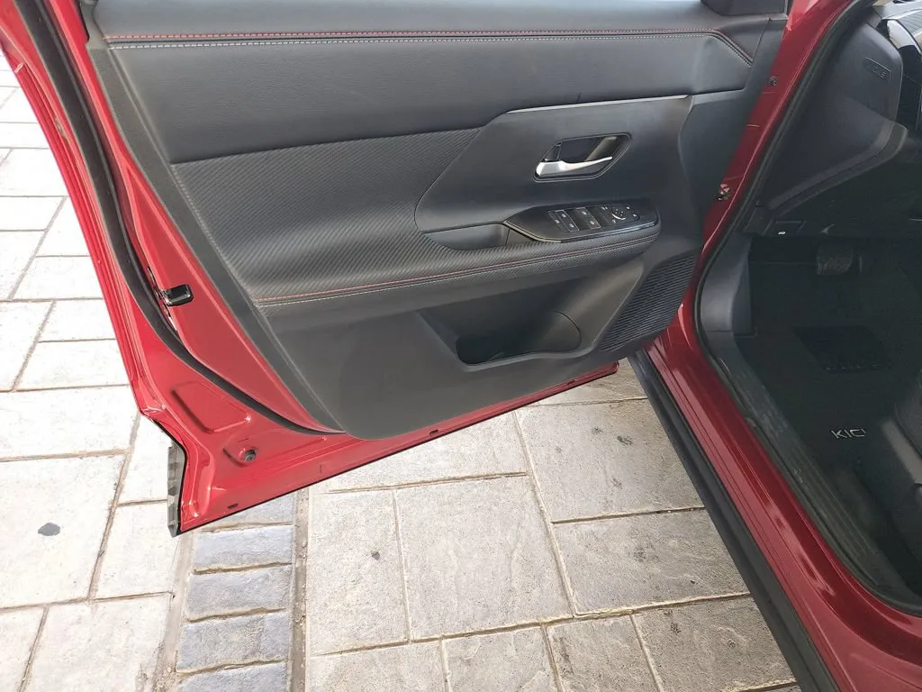 2026 Nissan KICKS SR - Photo 22