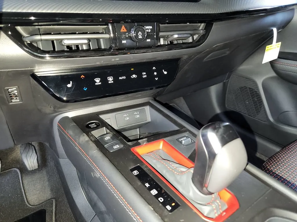 2026 Nissan KICKS SR - Photo 18