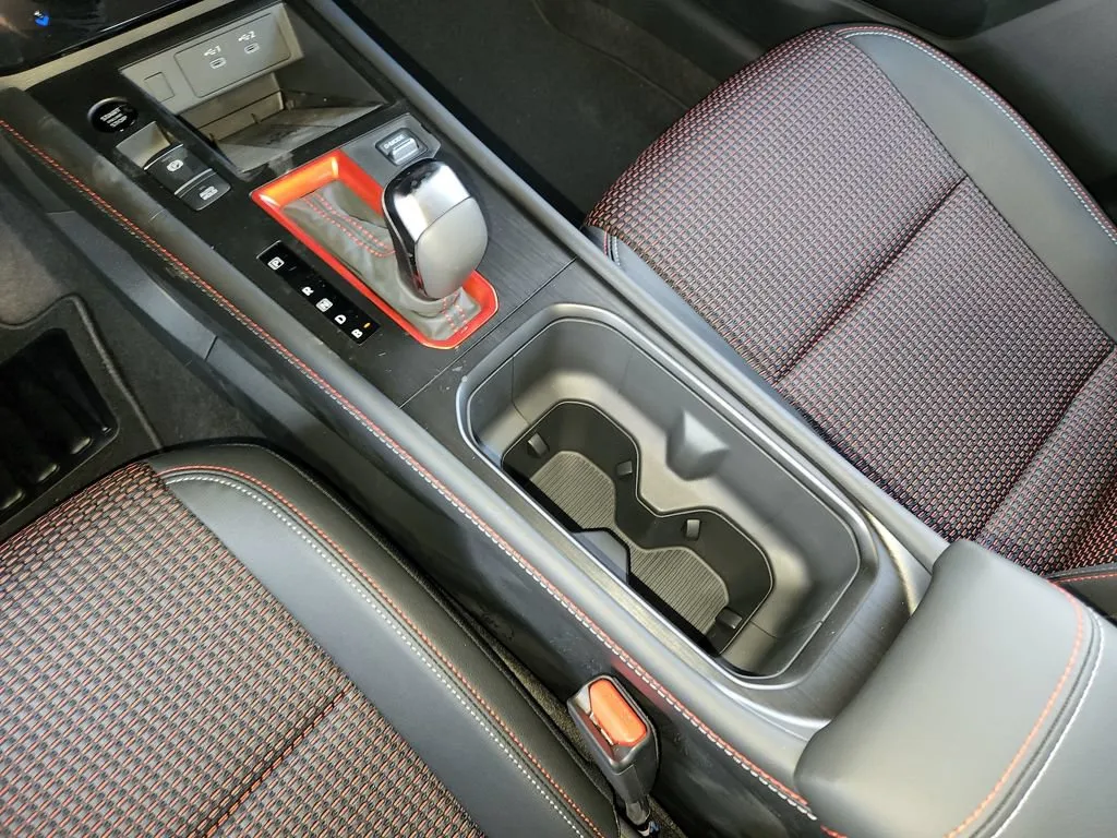 2026 Nissan KICKS SR - Photo 19
