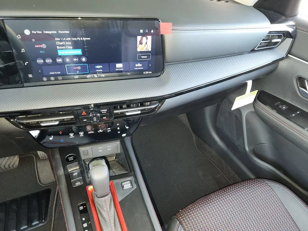 2026 Nissan KICKS SR - Photo 14