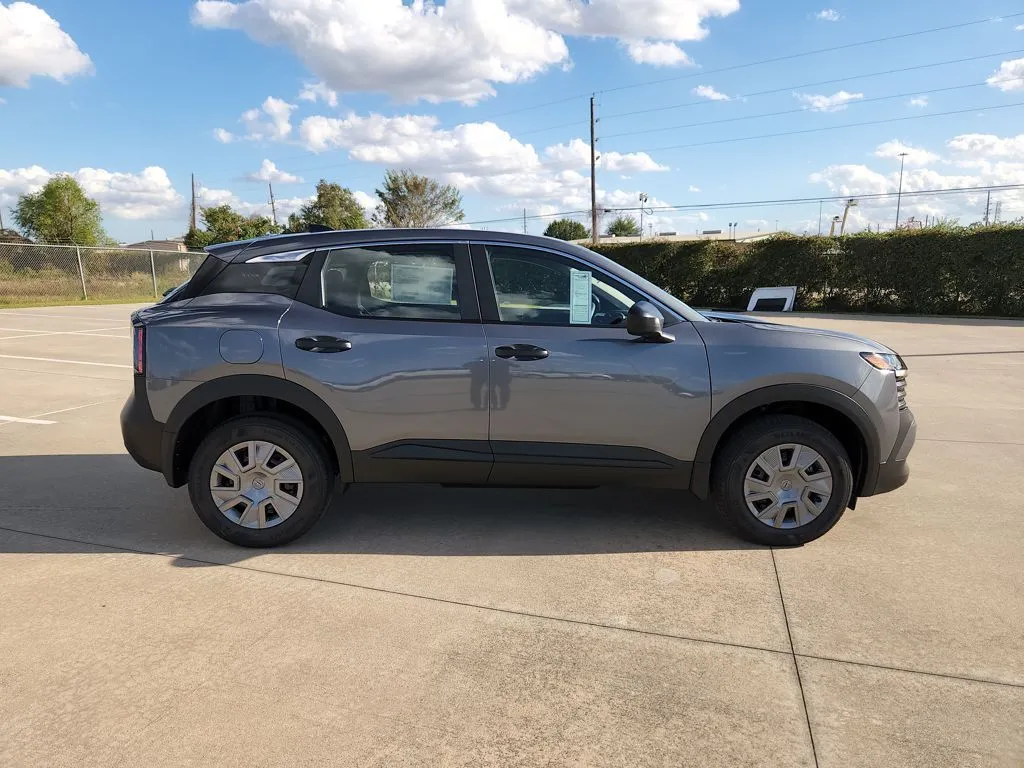 2026 Nissan KICKS S - Photo 4