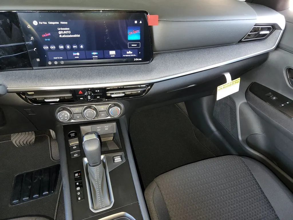 2026 Nissan KICKS S - Photo 13