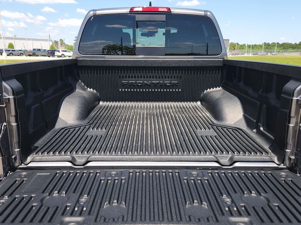 2026 Nissan Frontier SV - Photo 9