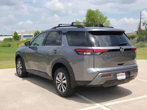 More photos of 2026 Nissan Pathfinder SL at Fred Haas Nissan, TX