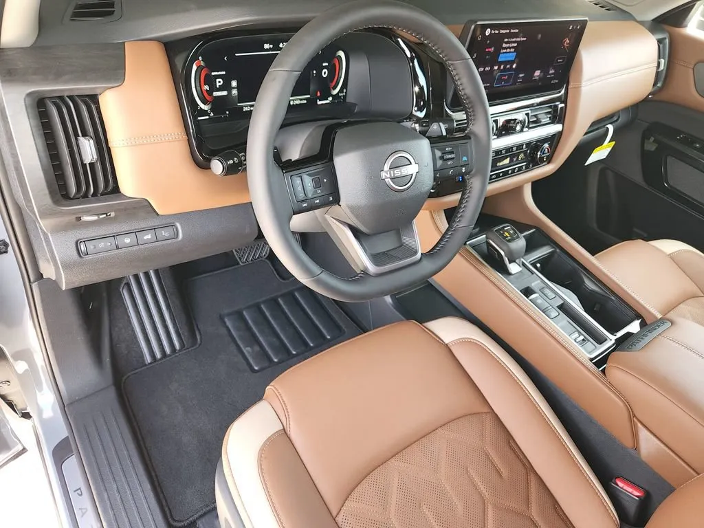 2026 Nissan Pathfinder Platinum - Photo 7