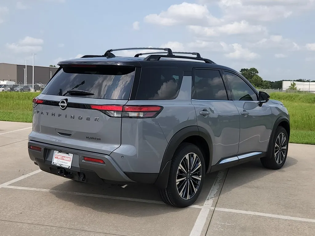2026 Nissan Pathfinder Platinum - Photo 6