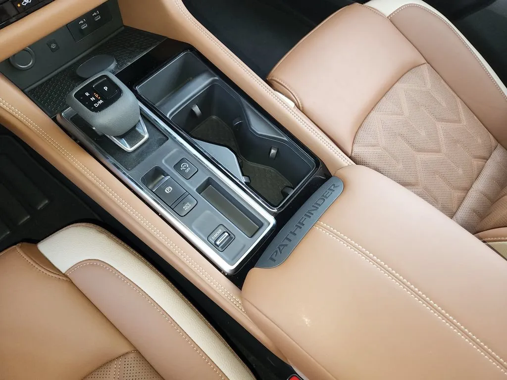 2026 Nissan Pathfinder Platinum - Photo 21