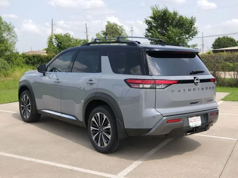 More photos of 2026 Nissan Pathfinder Platinum at Fred Haas Nissan, TX