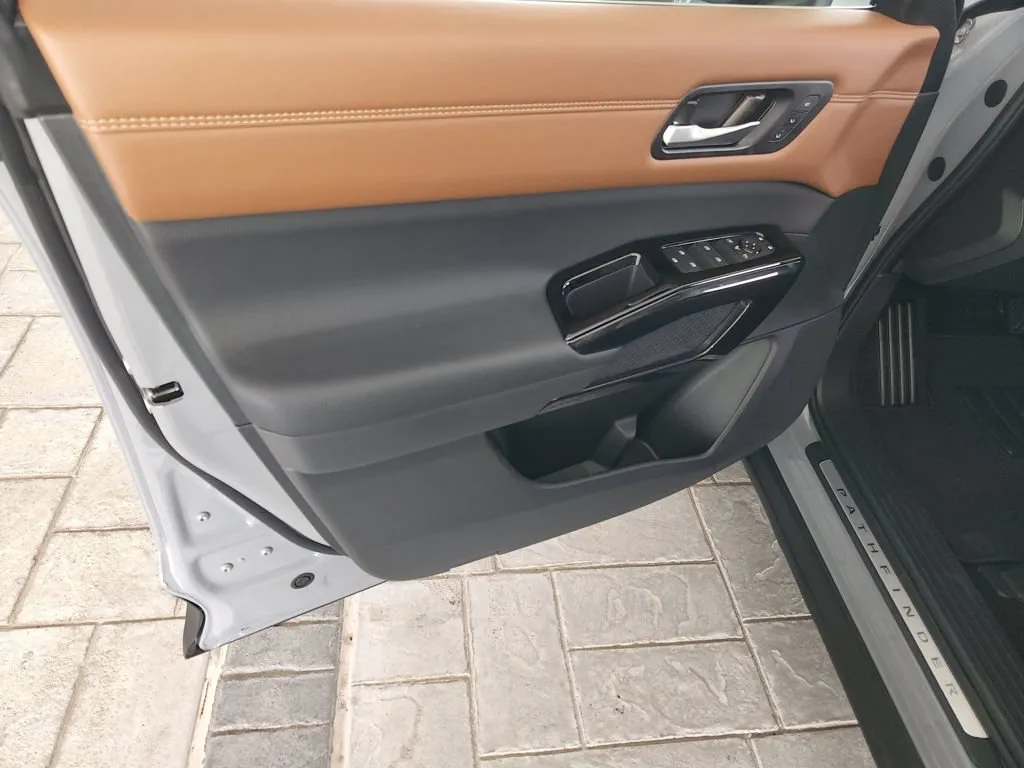 2026 Nissan Pathfinder Platinum - Photo 23