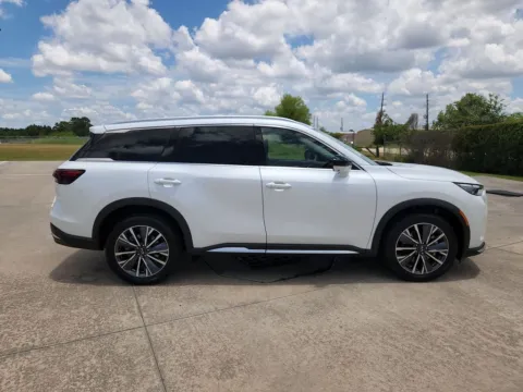 More photos of 2026 INFINITI QX60 LUXE at Fred Haas Nissan, TX