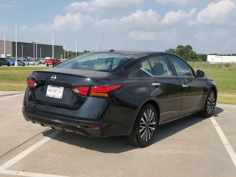 More photos of 2025 Nissan Altima 2.5 SV at Fred Haas Nissan, TX