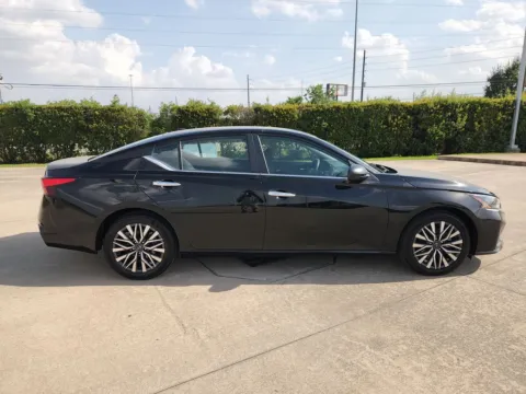 More photos of 2025 Nissan Altima 2.5 SV at Fred Haas Nissan, TX