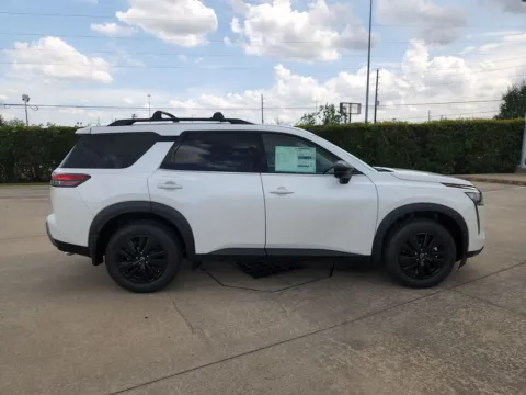 More photos of 2026 Nissan Pathfinder SL at Fred Haas Nissan, TX