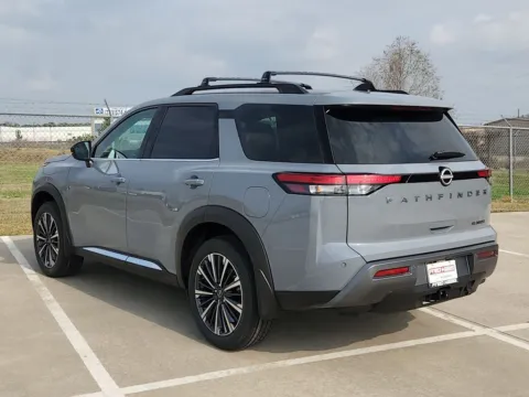 More photos of 2026 Nissan Pathfinder Platinum at Fred Haas Nissan, TX