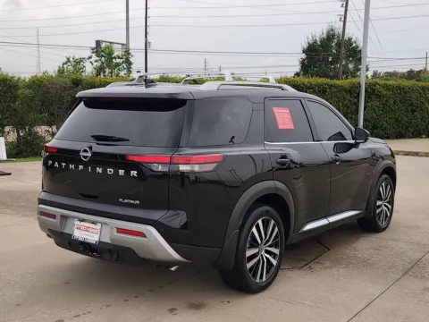 More photos of 2025 Nissan Pathfinder Platinum at Fred Haas Nissan, TX