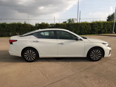 More photos of 2025 Nissan Altima 2.5 SV at Fred Haas Nissan, TX