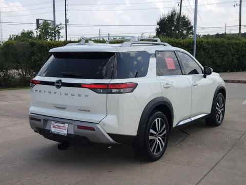 More photos of 2024 Nissan Pathfinder Platinum at Fred Haas Nissan, TX