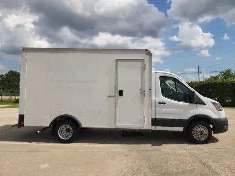 More photos of 2022 Ford Transit-350 Box Truck DRW at Fred Haas Nissan, TX