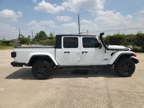 More photos of 2023 Jeep Gladiator Mojave at Fred Haas Nissan, TX