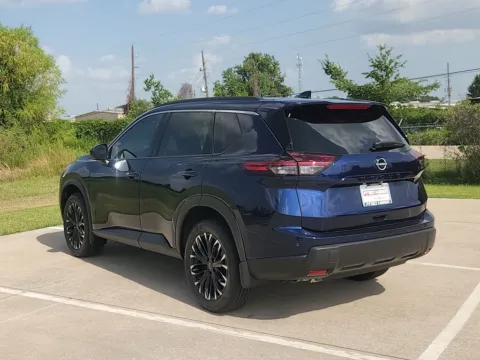 More photos of 2026 Nissan Rogue Dark Armor at Fred Haas Nissan, TX