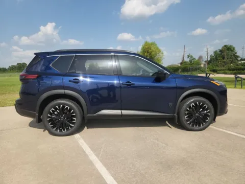 More photos of 2026 Nissan Rogue Dark Armor at Fred Haas Nissan, TX