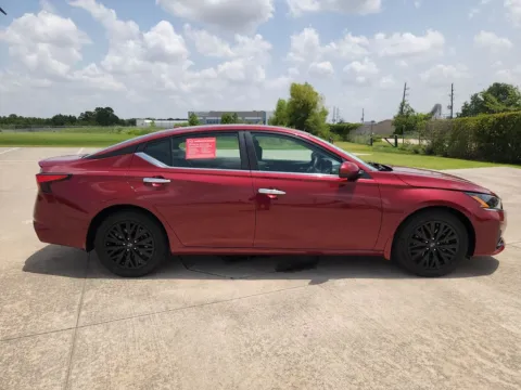 More photos of 2025 Nissan Altima 2.5 SV at Fred Haas Nissan, TX