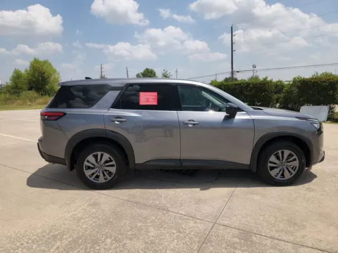 More photos of 2025 Nissan Pathfinder S at Fred Haas Nissan, TX