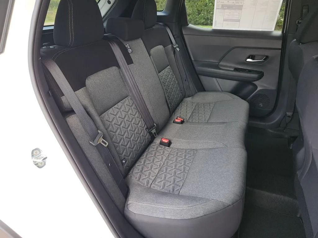 2026 Nissan KICKS SV - Photo 12