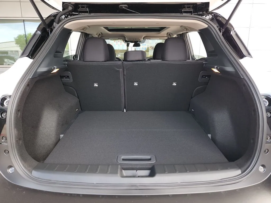 2026 Nissan KICKS SV - Photo 11