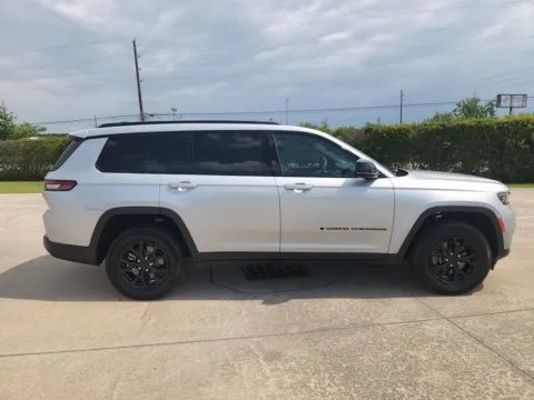 More photos of 2024 Jeep Grand Cherokee L Altitude X at Fred Haas Nissan, TX