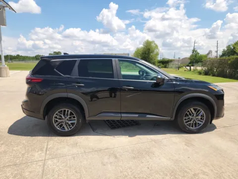 More photos of 2024 Nissan Rogue S at Fred Haas Nissan, TX