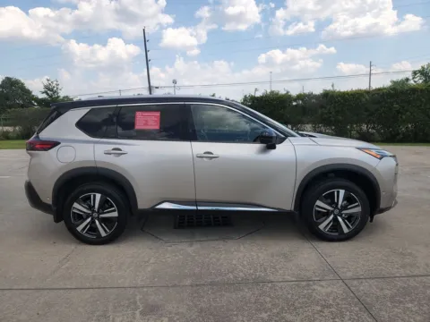 More photos of 2021 Nissan Rogue Platinum at Fred Haas Nissan, TX