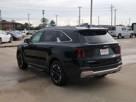 More photos of 2024 Kia Sorento S at Fred Haas Nissan, TX