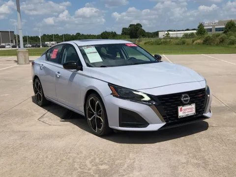 Another view of 2023 Nissan Altima 2.5 SR for sale in Tomball, TX at Fred Haas Nissan
