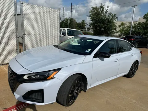 White 2023 Nissan Altima 2.5 SR for sale in Tomball, TX