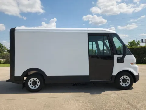 More photos of 2024 BrightDrop Zevo 400 Cargo Van at Fred Haas Nissan, TX