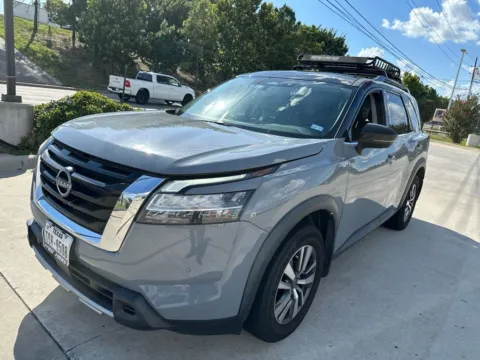 Black 2023 Nissan Pathfinder SL for sale in Tomball, TX